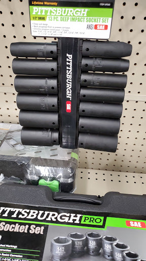 Hardware Store «Harbor Freight Tools», reviews and photos, 2295 Forest Ave, Staten Island, NY 10303, USA