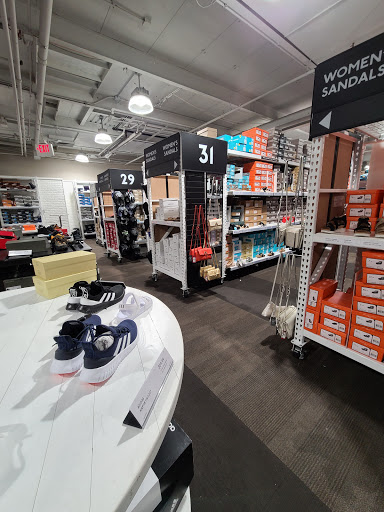 Shoe Store «DSW Designer Shoe Warehouse», reviews and photos, 2500 Central Park Ave, Yonkers, NY 10710, USA
