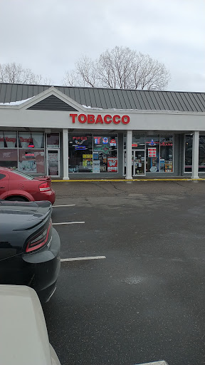 Tobacco Shop «Tobacco Tree Inc», reviews and photos, 1734 Lexington Ave N, Roseville, MN 55113, USA