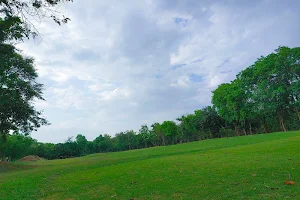 Shwe Sar Yan Golf Resort and Country Club image