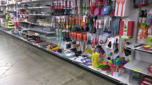 Grocery Store «Grocery Outlet Bargain Market», reviews and photos, 2801 Zinfandel Dr, Rancho Cordova, CA 95670, USA