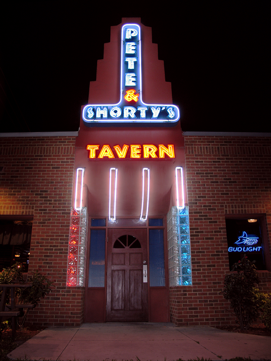 Pete & Shortys Iowa Bistro