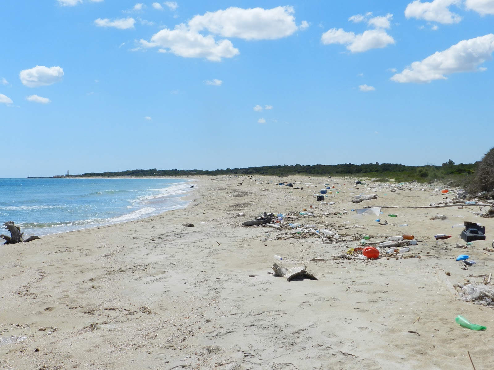 Ponticello Lido beach的照片 带有明亮的沙子表面