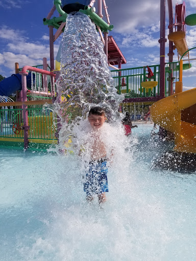 Water Park «Red Oaks Waterpark», reviews and photos, 1455 E 13 Mile Rd, Madison Heights, MI 48071, USA