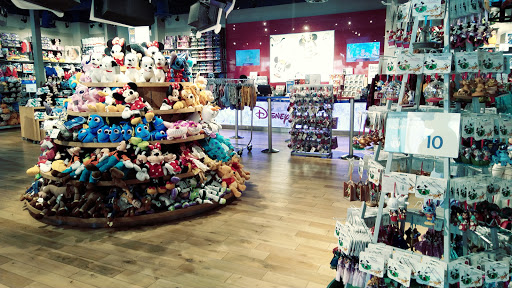 Outlet Mall «Tanger Outlet Myrtle Beach Hwy 17», reviews and photos, 10835 Kings Rd, Myrtle Beach, SC 29572, USA