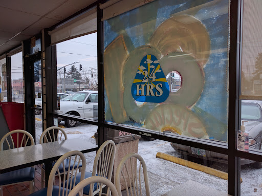 Donut Shop «Heavenly Doughnuts Shop», reviews and photos, 504 NE 102nd Ave, Portland, OR 97220, USA