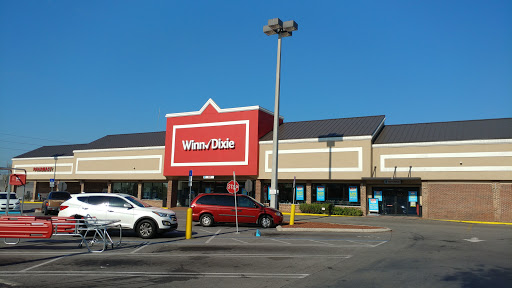 Grocery Store «Winn-Dixie», reviews and photos, 2 N Charles Richard Beall Blvd, DeBary, FL 32713, USA