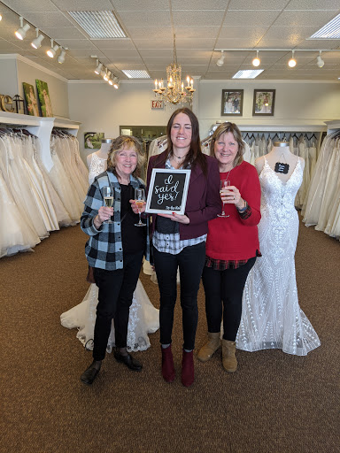 Boutique «Tie the Knot Bridal Boutique», reviews and photos, 844 S Military Ave, Green Bay, WI 54304, USA