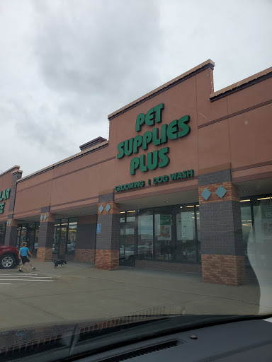 Pet Supplies Plus, 955 Co Rd E East #100, Vadnais Heights, MN 55127, USA, 