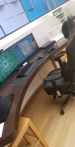 Computer Store «Microsoft Store», reviews and photos, 1 Garden State Plaza Blvd #2303, Paramus, NJ 07652, USA