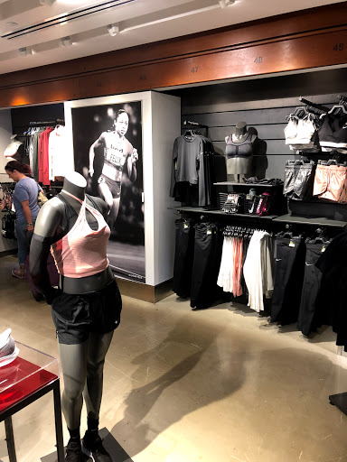 Clothing Store «Nike PDX», reviews and photos, 7000 NE Airport Way #27, Portland, OR 97218, USA