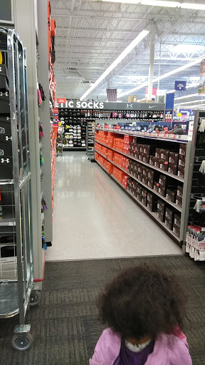 Sporting Goods Store «Academy Sports + Outdoors», reviews and photos, 7926 Giacosa Pl, Memphis, TN 38133, USA