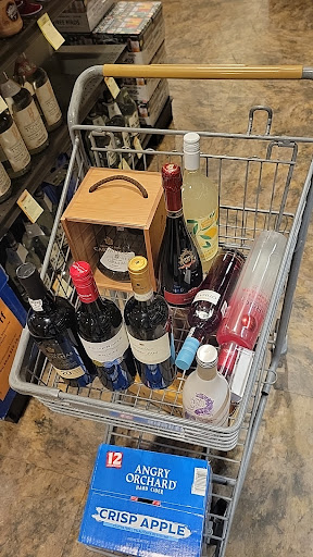 Wine Store «Total Wine & More», reviews and photos, 7925 N Blackstone Ave, Fresno, CA 93720, USA