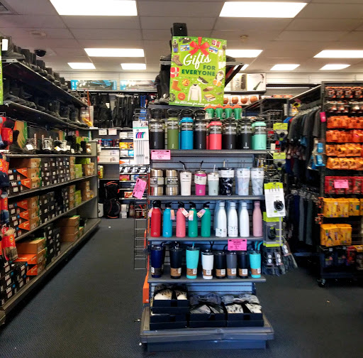 Sporting Goods Store «Big 5 Sporting Goods - Alameda», reviews and photos, 325 Park St, Alameda, CA 94501, USA