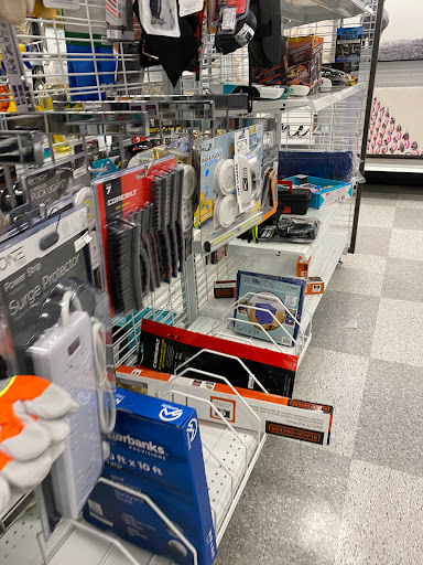 Clothing Store «Ross Dress for Less», reviews and photos, 1800 Rock Road, Derby, KS 67037, USA