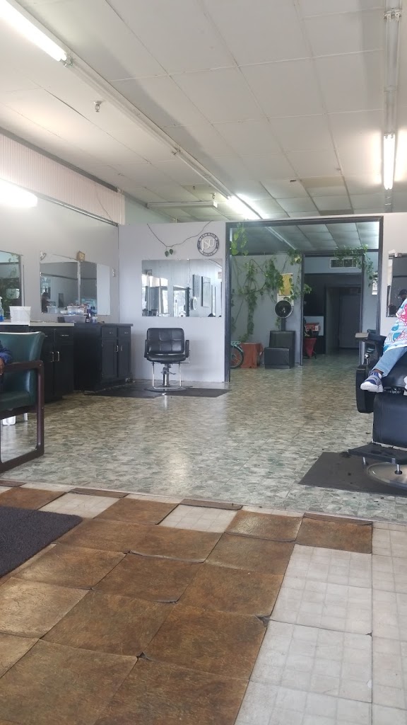 Wesses Hair Salon 39208