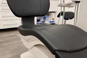 AP Dental Centre Odontològic image
