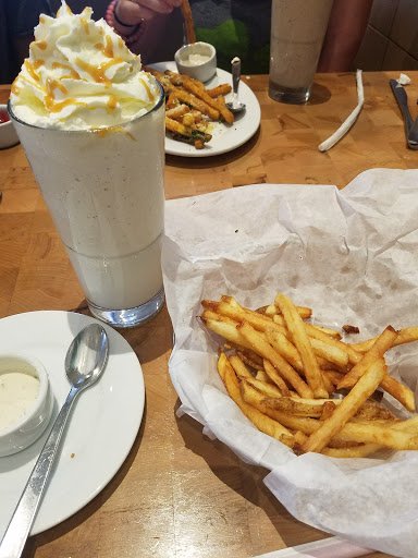 Shopping Mall «The Shops at Nanuet», reviews and photos, 5101 Fashion Dr, Nanuet, NY 10954, USA