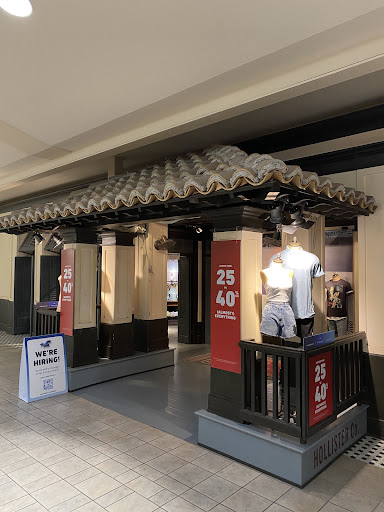 Clothing Store «Hollister Co.», reviews and photos, 1076 Layton Hills Pkwy, Layton, UT 84041, USA