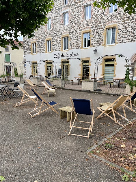 Café de la Place et Restaurant à Saint-Jodard
