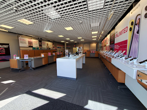 Cell Phone Store «Sprint Store», reviews and photos, 7741 Egan Dr, Savage, MN 55378, USA