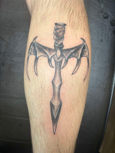 Explore lady thigh tattoo ideas, creative tattoo ideas in Saint Peters, available at Machine in Ink Tattoo Studio