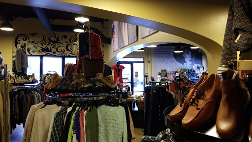 Boutique «Vintage Vogue by GW», reviews and photos, 2361 E 62nd St, Indianapolis, IN 46220, USA