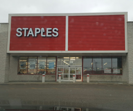 Staples, 9374 OH-14, Streetsboro, OH 44241, USA, 