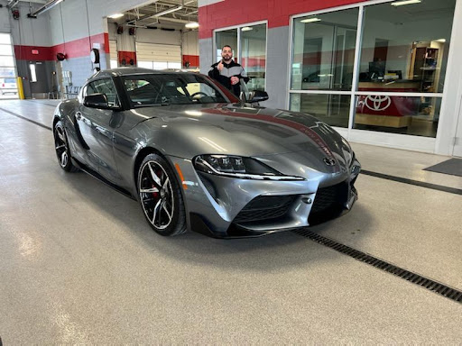 Toyota Dealer «Sam Leman Toyota Bloomington», reviews and photos, 1502 Morrissey Dr, Bloomington, IL 61701, USA