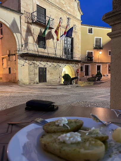 Restaurante El desvan de la Plaza - C. Hermenegildo Montesinos, 6, 02520 Chinchilla de Monte-Aragón, Albacete, Spain