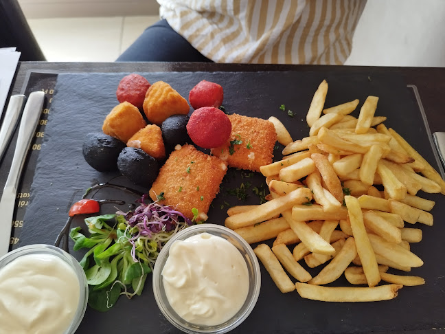 Festal Étterem és Hennessy Club - Érd