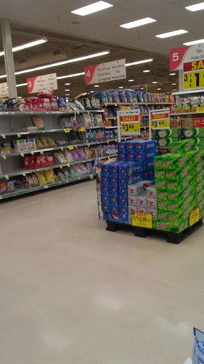 Grocery Store «Schnucks», reviews and photos, 975 S Annie Glidden Rd, DeKalb, IL 60115, USA