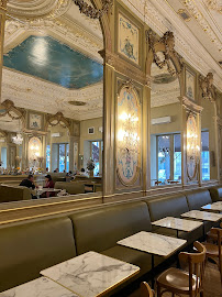 Atmosphère du Restaurant français Le Napoléon à Nîmes - n°1