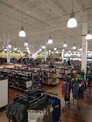 Outdoor Sports Store «Sierra Trading Post», reviews and photos, 5916 Barnes Rd, Colorado Springs, CO 80922, USA