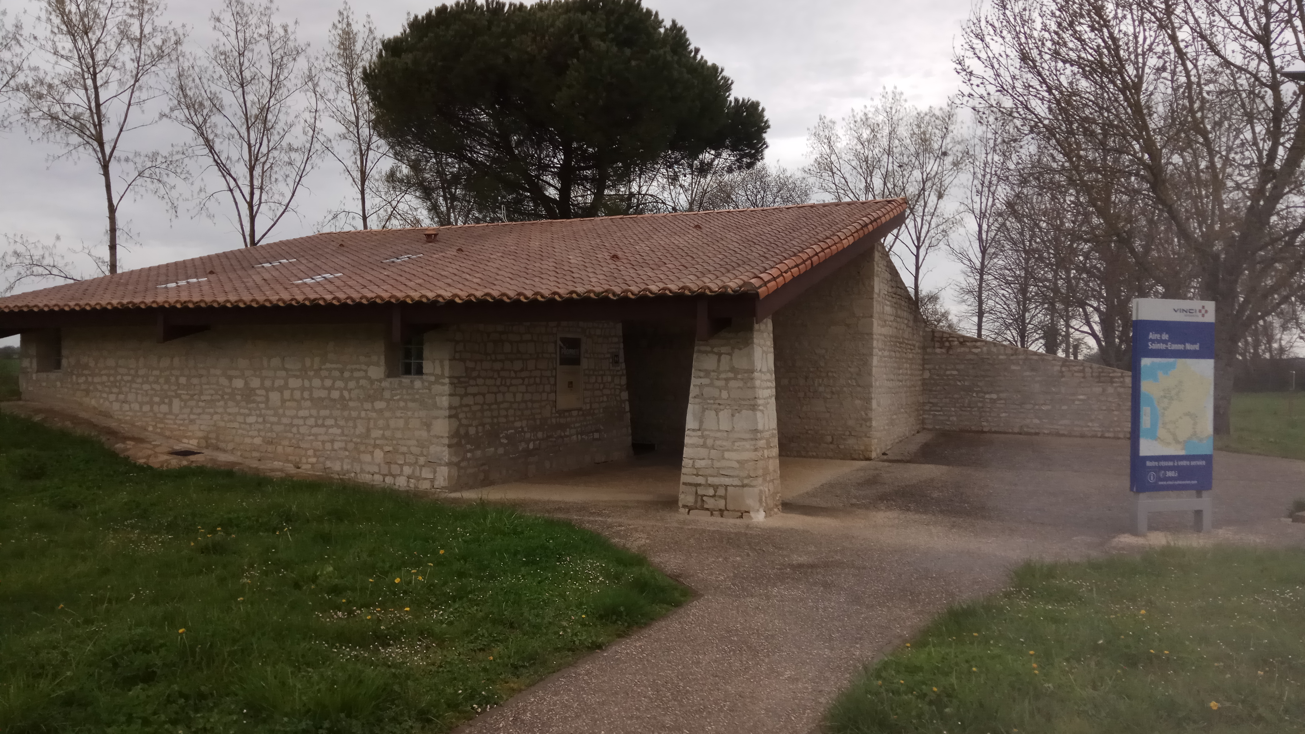Photo n° 3 de l'avis de Special.u fait le 13/04/2018 à 07:15