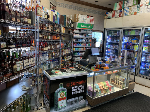 Liquor Store «Vault Liquor & Smokes», reviews and photos, 1270 Bardstown Rd, Louisville, KY 40204, USA