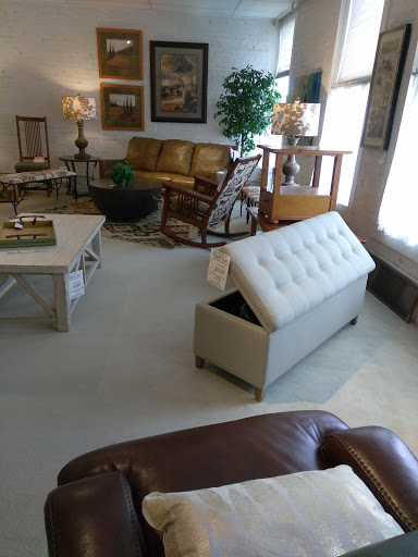 Furniture Store «Newell Hunt Furniture», reviews and photos, 113 W Stewart Ave, Puyallup, WA 98371, USA