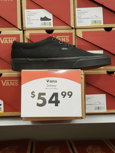 Shoe Store «Shoe Carnival», reviews and photos, 466 Pinnacle Pkwy, Bristol, TN 37620, USA