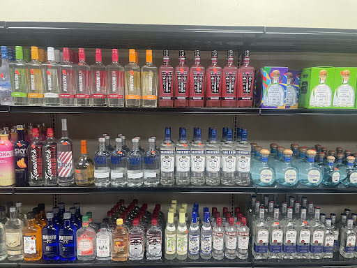 Liquor Store «Yolo Liquor Store», reviews and photos, 6101 Glenmont Dr, Houston, TX 77081, USA