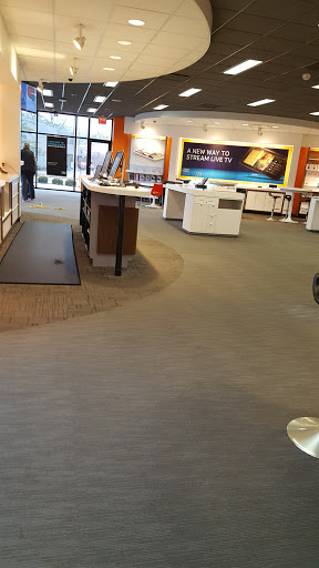 Cell Phone Store «AT&T», reviews and photos, 701 Gravois Rd #101, Fenton, MO 63026, USA