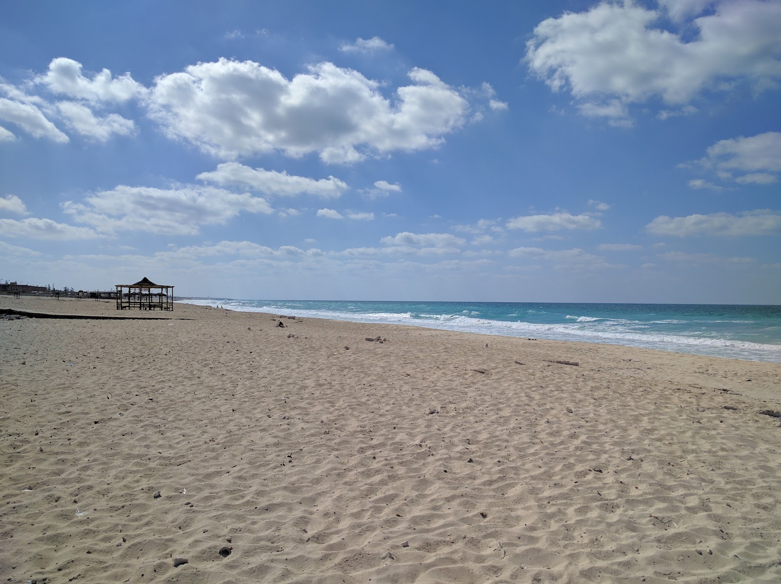 Fotografija Paradise Beach z turkizna čista voda površino