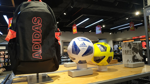 Top 6 cửa hàng adidas golf Thị xã Cai Lậy Tiền Giang 2022