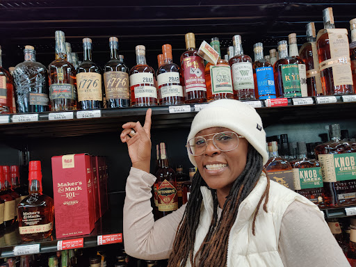 Liquor Store «11th Avenue Liquor», reviews and photos, 1040 SE Hawthorne Blvd, Portland, OR 97214, USA