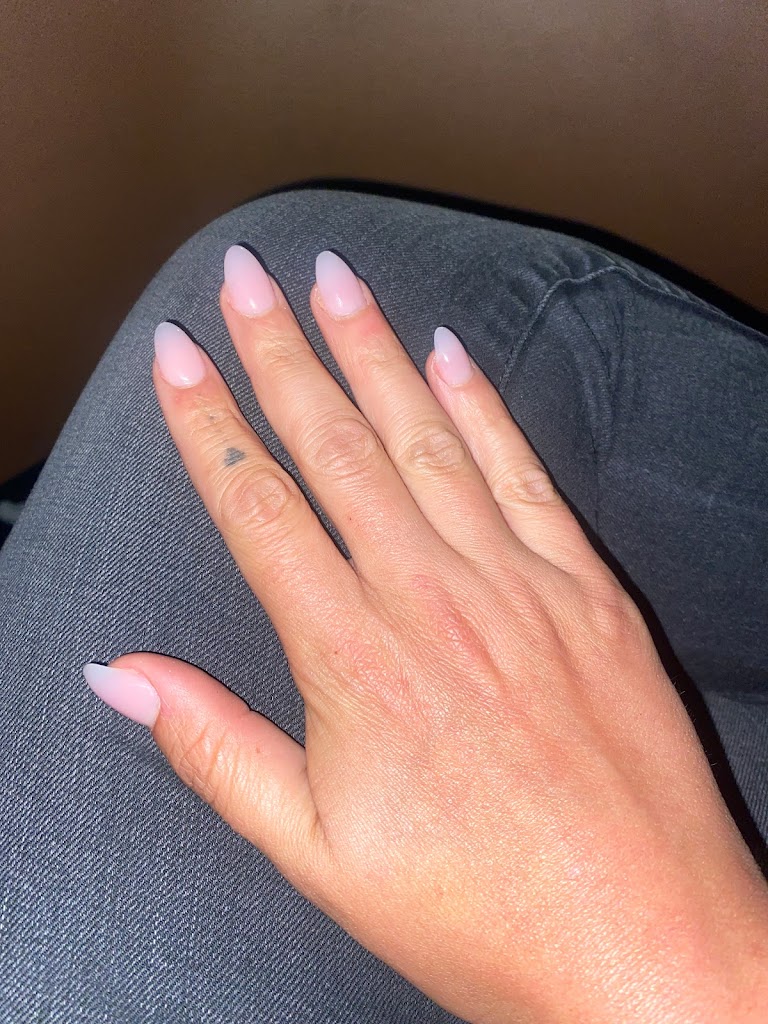 Queen Nails and Spa 92311