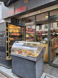 Atmosphère du Restaurant français Les Provinces - Boucherie étable à manger à Paris - n°3