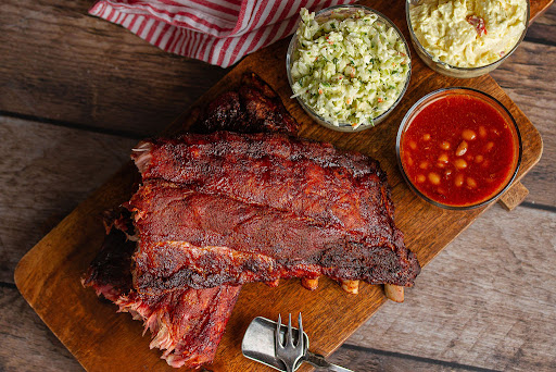 Three Little Pigs Bar-B-Q Find Barbecue restaurant in Tampa Near Location