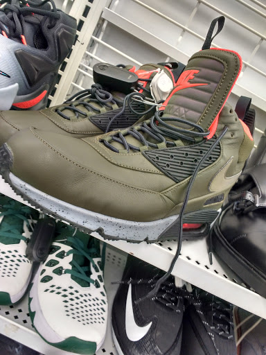 Clothing Store «Ross Dress for Less», reviews and photos, 7288 Guilford Dr, Frederick, MD 21704, USA