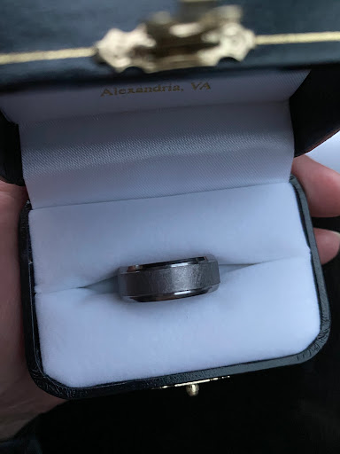 Jewelry Store «Kings Jewelry», reviews and photos, 609 King St, Alexandria, VA 22314, USA