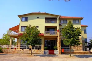 Hotel Viktoria Tirana image