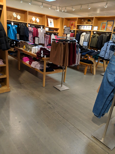 Clothing Store «J.Crew Factory», reviews and photos, 5050 Factory Shops Blvd #1035, Castle Rock, CO 80108, USA